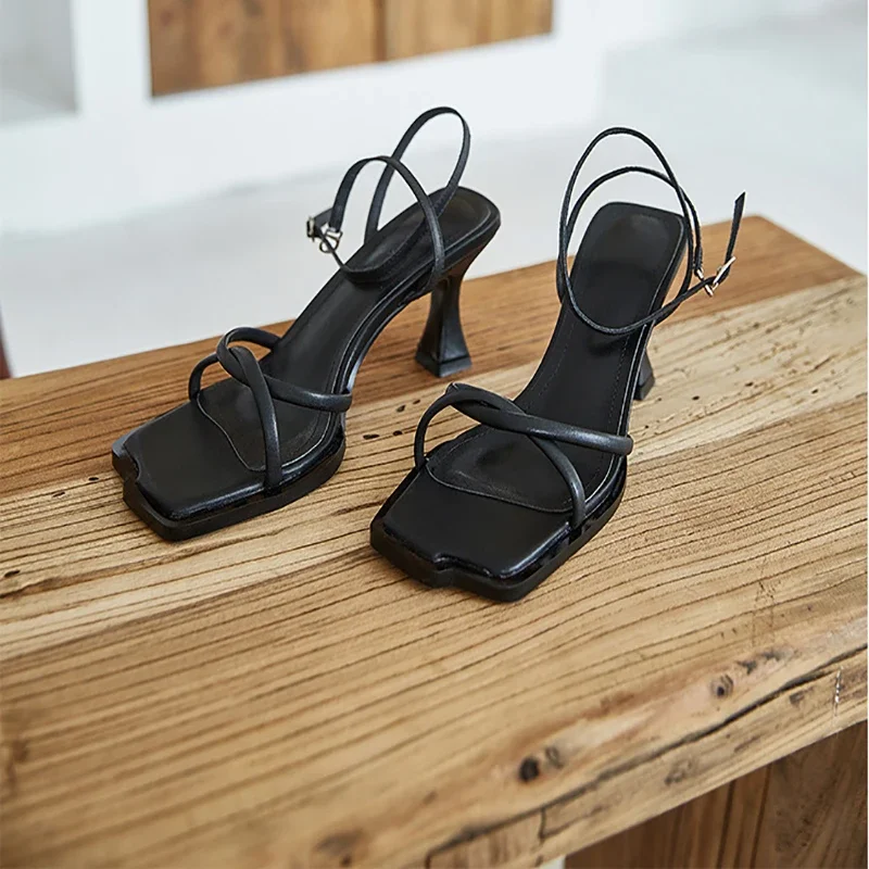 'Feel The Mood' Thick Heel - Image 8